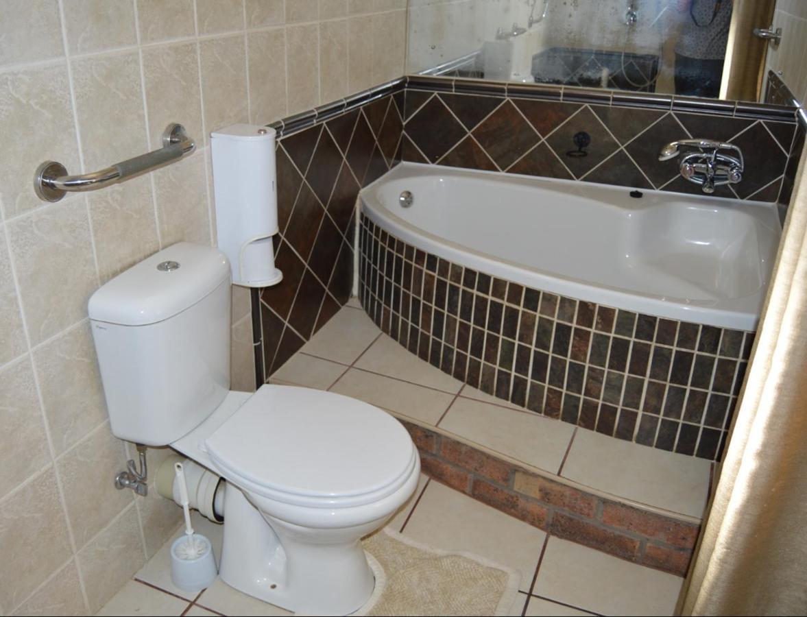 House Ebony B&B Newcastle Zewnętrze zdjęcie